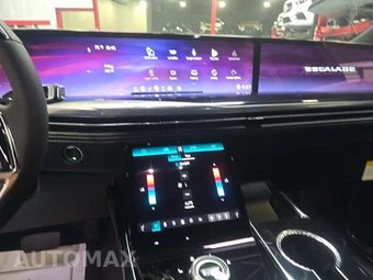 2026 Cadillac Escalade Sport 1SC - miniatura 10