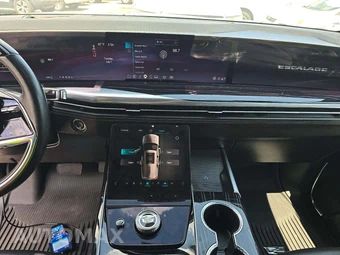 2026 Cadillac Escalade Sport 1SC - miniatura 10