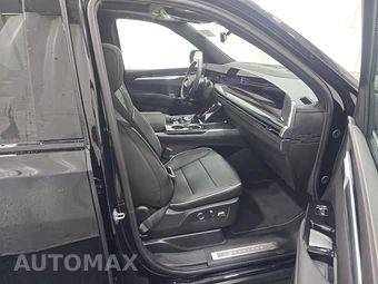 2026 Cadillac Escalade Sport 1SC - miniatura 8