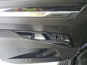 2026 Cadillac Escalade Sport 1SC - miniatura 9