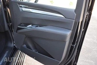 2026 Cadillac Escalade V-Series 1SD - miniatura 45