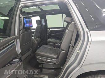 2026 Cadillac Escalade V-Series 1SD - miniatura 13