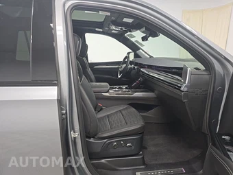 2026 Cadillac Escalade V-Series 1SD - miniatura 8