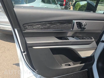 2026 Cadillac VISTIQ Platinum 1SH - miniatura 9
