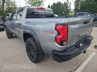 2026 Chevrolet Colorado Trail Boss Crew Cab Short Bed 0TR - miniatura 2