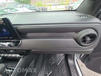 2026 Chevrolet Colorado WT Crew Cab Medium Bed 2WT - miniatura 16