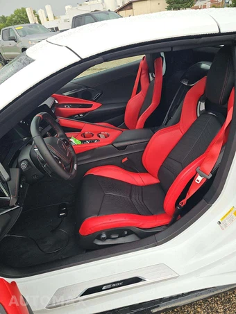 2026 Chevrolet Corvette E-Ray Convertible 2LZ - miniatura 3