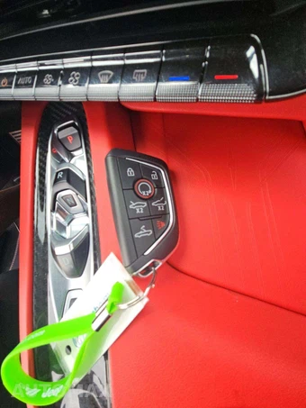 2026 Chevrolet Corvette E-Ray Convertible 2LZ - miniatura 5