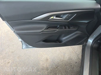 2026 Chevrolet Equinox EV LT 1 w/PCY - miniatura 9