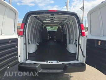 2026 Chevrolet Express 3500 Cargo Van 1WT 155.0" WB - miniatura 13