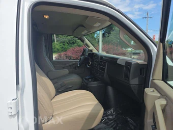 2026 Chevrolet Express 3500 Cargo Van 1WT 155.0" WB - miniatura 17