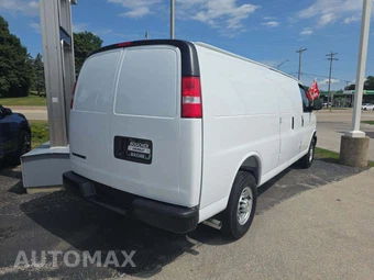 2026 Chevrolet Express 3500 Cargo Van 1WT 155.0" WB - miniatura 3