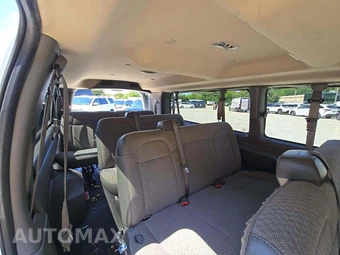 2026 Chevrolet Express 3500 Passenger Van LS 1LS 155.1" WB - miniatura 10