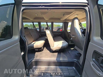 2026 Chevrolet Express 3500 Passenger Van LS 1LS 155.1" WB - miniatura 13