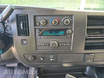2026 Chevrolet Express 3500 Passenger Van LS 1LS 155.1" WB - miniatura 7