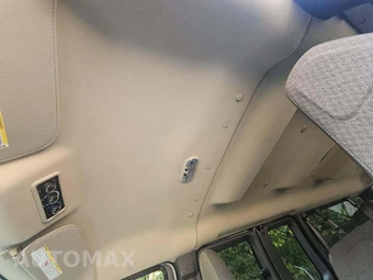 2026 Chevrolet Express 3500 Passenger Van LS 1LS 155.1" WB - miniatura 11