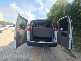 2026 Chevrolet Express 3500 Passenger Van LS 1LS 155.1" WB - miniatura 15