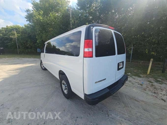 2026 Chevrolet Express 3500 Passenger Van LS 1LS 155.1" WB - miniatura 2