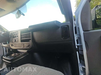 2026 Chevrolet Express 3500 Passenger Van LS 1LS 155.1" WB - miniatura 20