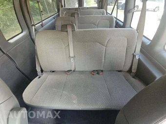 2026 Chevrolet Express 3500 Passenger Van LS 1LS 155.1" WB - miniatura 13