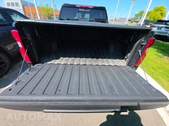 2026 Chevrolet Silverado 1500 High Country Crew Cab Short Bed 3LZ - miniatura 14