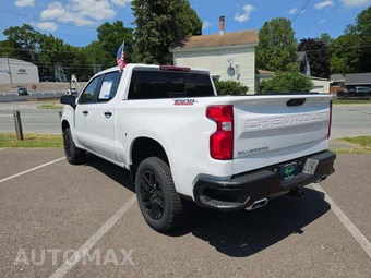 2026 Chevrolet Silverado 1500 LT Trail Boss Crew Cab Short Bed 2LT - miniatura 2