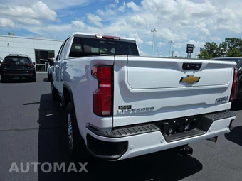 2026 Chevrolet Silverado 2500HD High Country Crew Cab Short Bed 3LZ - miniatura 2