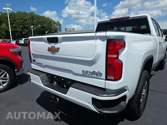 2026 Chevrolet Silverado 2500HD High Country Crew Cab Short Bed 3LZ - miniatura 3