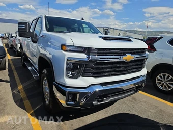 2026 Chevrolet Silverado 2500HD LT Crew Cab Short Bed 1LT - miniatura 3
