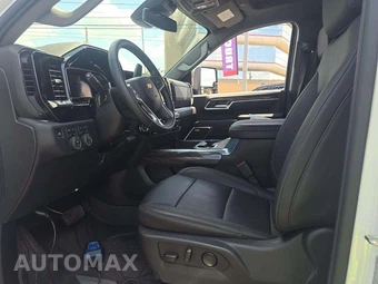 2026 Chevrolet Silverado 2500HD LTZ Crew Cab Long Bed 1LZ - miniatura 3