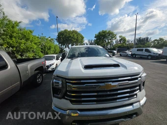 2026 Chevrolet Silverado 2500HD LTZ Crew Cab Short Bed 1LZ - miniatura 2