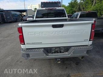 2026 Chevrolet Silverado 2500HD LTZ Crew Cab Short Bed 1LZ - miniatura 5