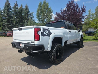 2026 Chevrolet Silverado 2500HD LTZ Crew Cab Short Bed 1LZ - miniatura 3