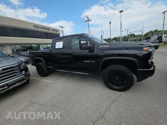 2026 Chevrolet Silverado 2500HD ZR2 Crew Cab Short Bed 3LT - miniatura 4