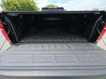 2026 Chevrolet Silverado 3500HD High Country Crew Cab Long Bed 3LZ - miniatura 14