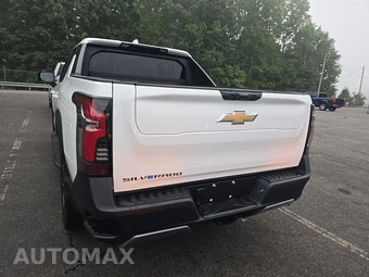 2026 Chevrolet Silverado EV LT Crew Cab Short Bed 4LT Max Range - miniatura 5