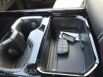 2026 Chevrolet Silverado EV Trail Boss Crew Cab Short Bed 3TR Max Range - miniatura 8