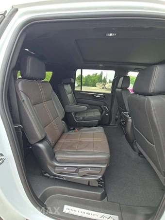 2026 Chevrolet Suburban High Country 3LZ - miniatura 14