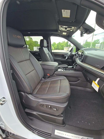 2026 Chevrolet Suburban High Country 3LZ - miniatura 16