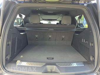 2026 Chevrolet Suburban High Country 3LZ - miniatura 15