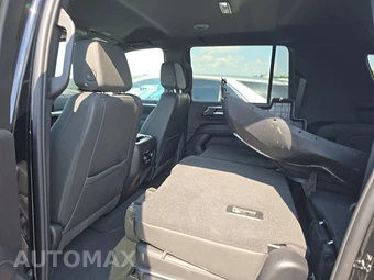 2026 Chevrolet Suburban LT 1LT - miniatura 13