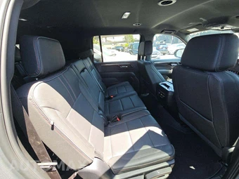 2026 Chevrolet Suburban RST 1SP - miniatura 17