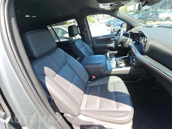 2026 Chevrolet Suburban RST 1SP - miniatura 19