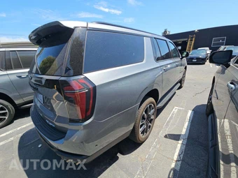 2026 Chevrolet Suburban RST 1SP - miniatura 3