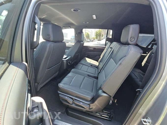 2026 Chevrolet Suburban RST 1SP - miniatura 13
