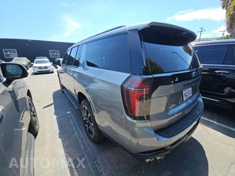 2026 Chevrolet Suburban RST 1SP - miniatura 2