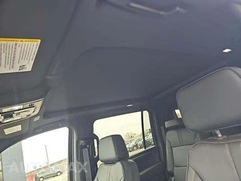 2026 Chevrolet Suburban RST 1SP - miniatura 11
