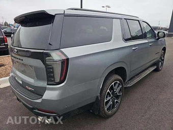 2026 Chevrolet Suburban RST 1SP - miniatura 3