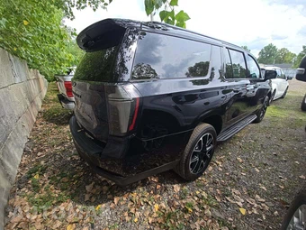 2026 Chevrolet Suburban RST 1SP - miniatura 3