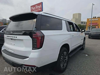 2026 Chevrolet Suburban Z71 2Z7 - miniatura 3